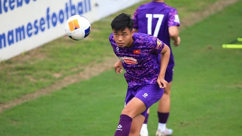 HLV Hoàng Anh Tuấn loại 2 cầu thủ cao nhất U23 Việt Nam trước VCK U23 châu Á 2024 - Ảnh 1
