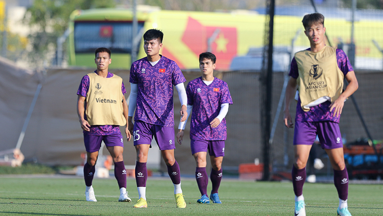 HLV Hoàng Anh Tuấn: ‘Các cầu thủ U23 Việt Nam không được mắc sai lầm như trận gặp Kuwait’ - Ảnh 1