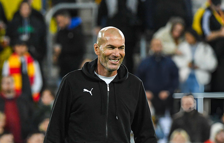 Sếp lớn ngầm phủ nhận Bayern Munich bổ nhiệm Zidane, sắp chốt HLV Ngoại hạng Anh - Ảnh 2