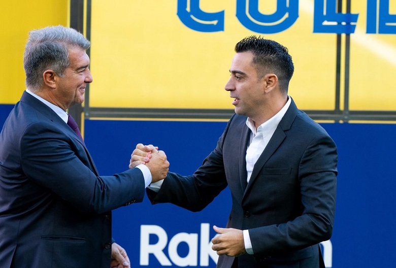 Xavi 'quay xe' 3 tháng sau khi tuyên bố ra đi, tiếp tục dẫn dắt Barcelona ở mùa 2024/25 - Ảnh 1