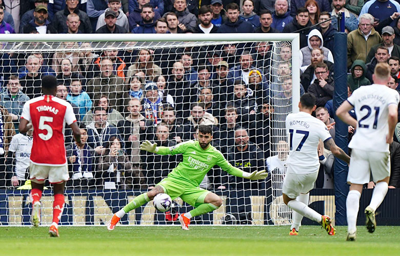 Kết quả bóng đá Tottenham vs Arsenal: Thay nhau ‘tấu hài’, 3 điểm thót tim - Ảnh 1