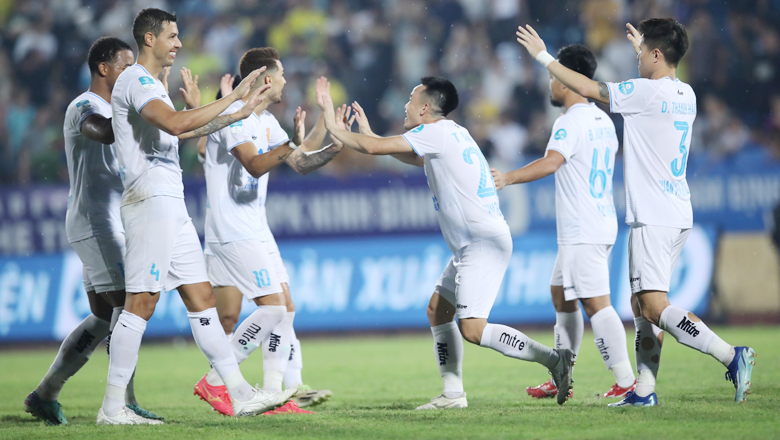 Kết quả bóng đá Nam Định vs Bình Dương: Gục ngã trên chấm luân lưu - Ảnh 1