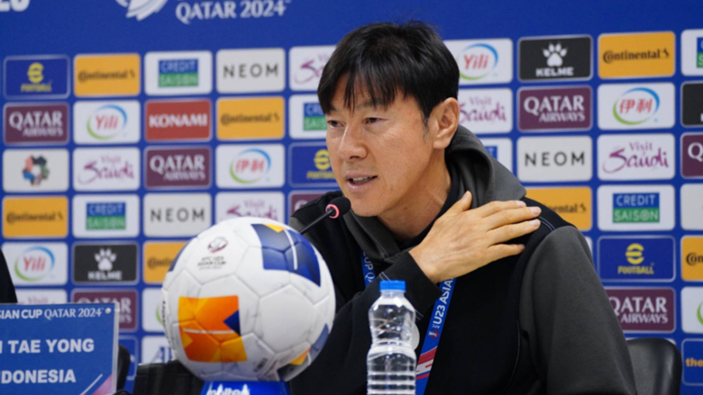 HLV Shin Tae Yong 'dằn mặt' AFC và trọng tài trước trận tranh vé Olympic Paris 2024 - Ảnh 1