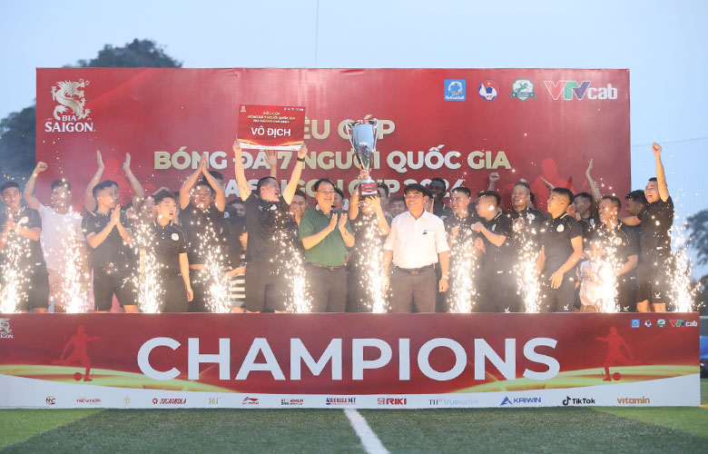 'Đấu súng' nghẹt thở, Đại Từ vô địch Siêu Cúp bóng đá 7 người quốc gia Bia Saigon Cup 2024 - Ảnh 2