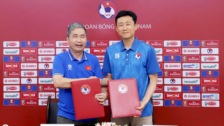 Cựu HLV K.League chính thức trở thành trợ lý của Kim Sang Sik tại ĐT Việt Nam - Ảnh 1