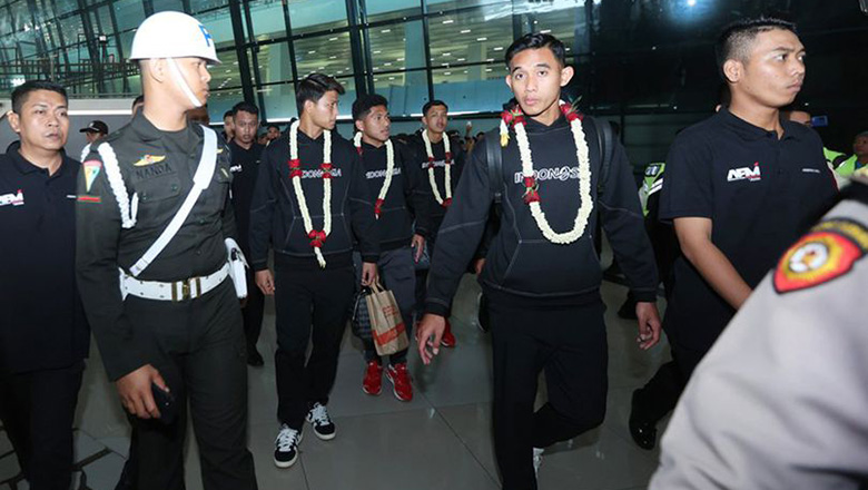 U23 Indonesia được chào đón như người hùng ở quê nhà dù mất vé dự Olympic - Ảnh 1