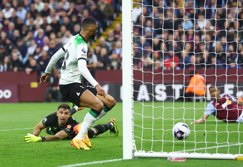 Kết quả bóng đá Aston Villa vs Liverpool: Rơi điểm phút cuối, The Kop hết mục tiêu - Ảnh 1