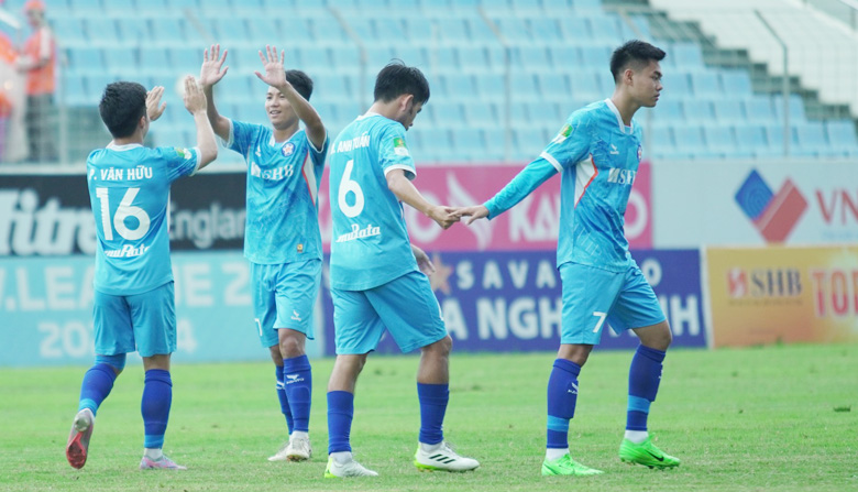 Đà Nẵng thắng đậm Phú Thọ, chỉ cách V.League đúng 1 chiến thắng - Ảnh 2