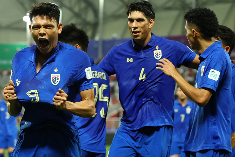 ĐT Thái Lan vẫn gọi Chanathip, Dangda vào danh sách đấu Trung Quốc ở vòng loại World Cup 2026 - Ảnh 1