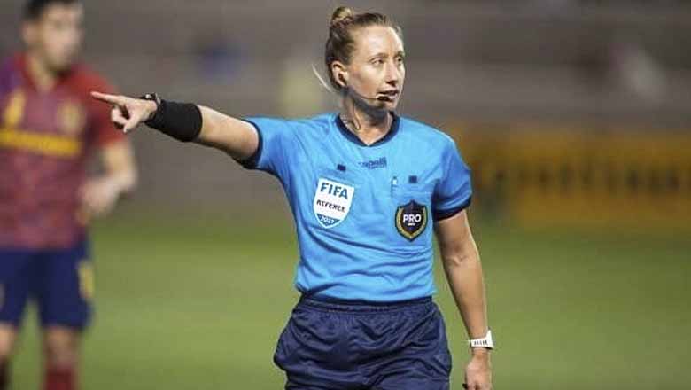 Quyết định lịch sử ở Copa America: Lần đầu tiên có trọng tài nữ cầm còi - Ảnh 1