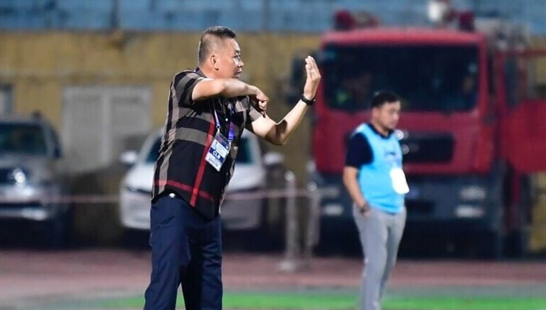 Bình Định lên xếp thứ 2, HLV Quang Huy vẫn không bàn đến cuộc đua vô địch - Ảnh 2