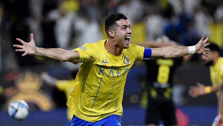 Ronaldo lập cú đúp, Al Nassr vượt qua đội bóng của Benzema trong trận cầu 6 bàn thắng - Ảnh 1