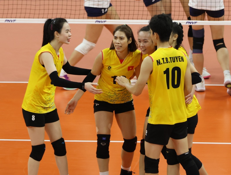 Bóng chuyền nữ Việt Nam bất ngờ thăng hạng cực cao trên bảng xếp hạng thế giới dù không thi đấu - Ảnh 1