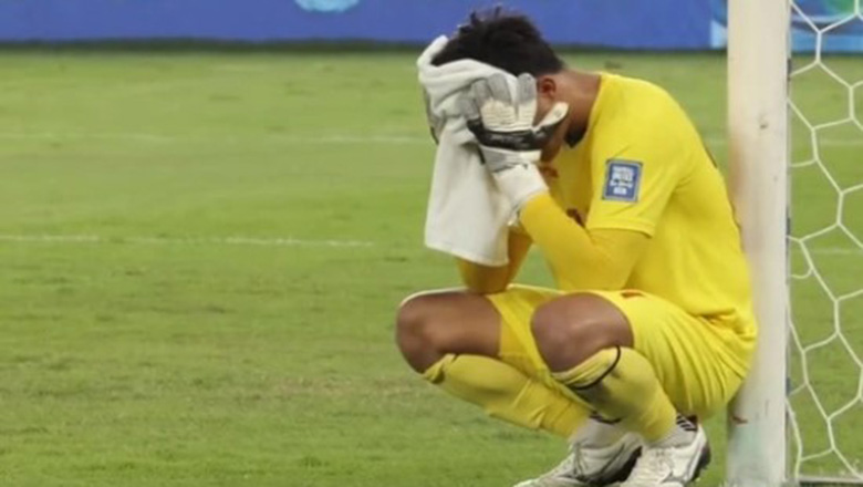 Thủ môn ĐT Indonesia bị CĐV miệt thị sau sai lầm ở trận gặp Iraq, lãnh đạo phải vào cuộc cầu xin - Ảnh 2