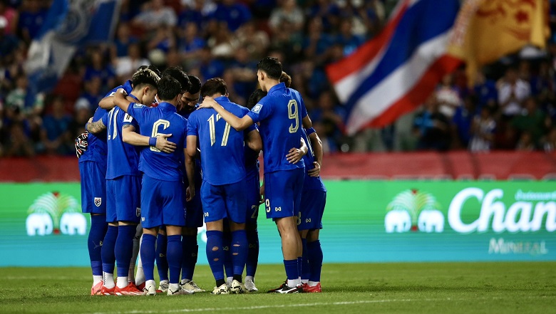 Thắng Singapore 3-1, Thái Lan vẫn bị loại khỏi vòng loại World Cup 2026 đầy cay đắng - Ảnh 2