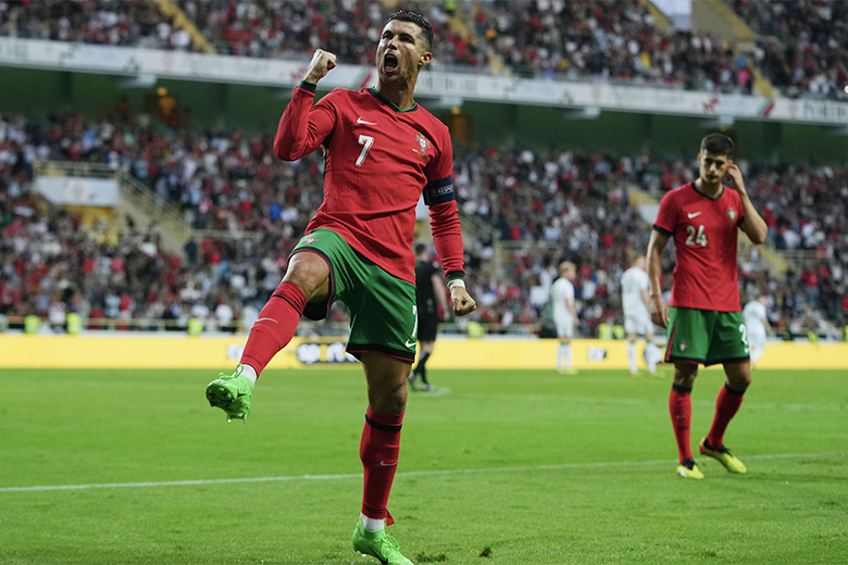 Ronaldo lập cú đúp, ĐT Bồ Đào Nha tìm lại niềm tin trước thềm EURO 2024 - Ảnh 2