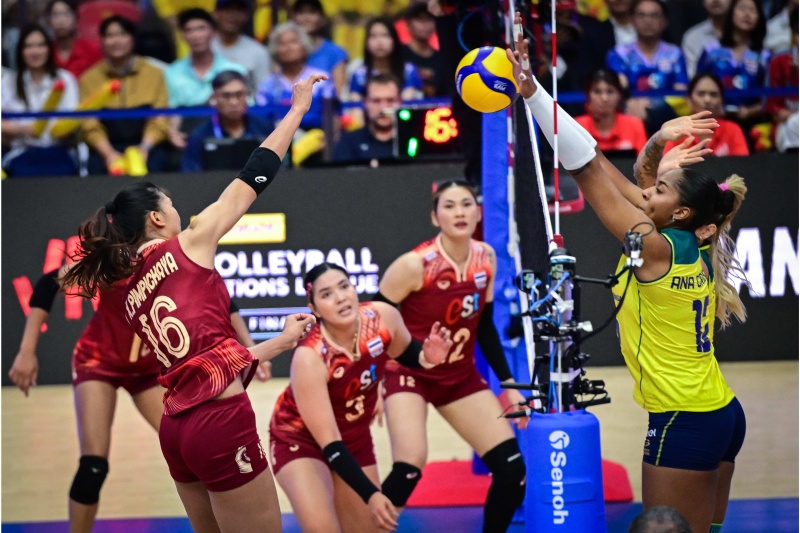 Bóng chuyền nữ Thái Lan thua nhanh đội bóng số 1 thế giới ở tứ kết VNL 2024 - Ảnh 1