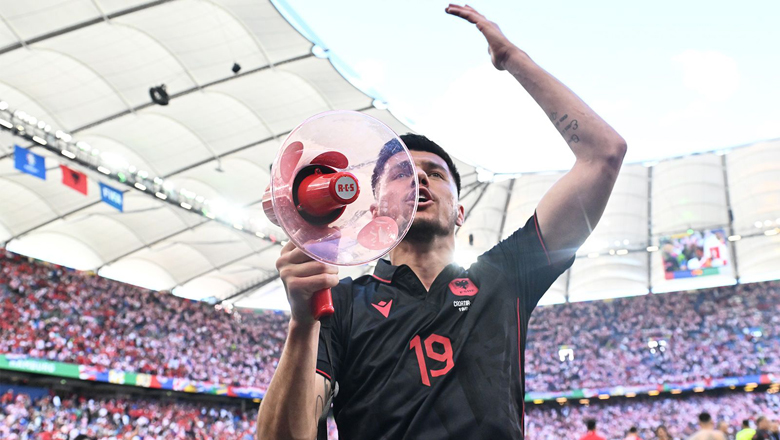 Cầu thủ ĐT Albania đối diện nguy cơ bị UEFA treo giò vì vạ miệng - Ảnh 1