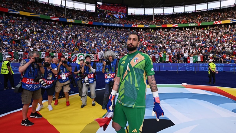 Bị loại khỏi vòng 16 đội EURO 2024, thủ môn Donnarumma xin lỗi người hâm mộ Italia - Ảnh 1