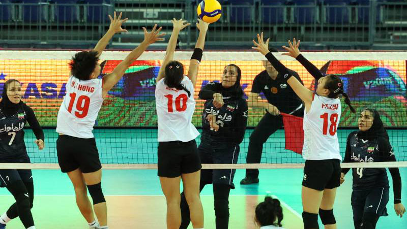 Tuyển bóng chuyền nữ U20 Việt Nam đè bẹp Iran, rộng cửa đi tiếp ở giải Vô địch châu Á 2024 - Ảnh 1
