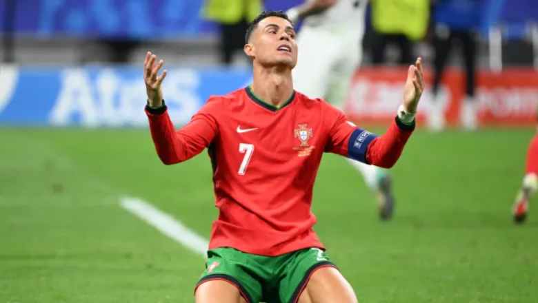 Ronaldo quyết tâm dự World Cup 2026: Cơn đau đầu của Bồ Đào Nha - Ảnh 2