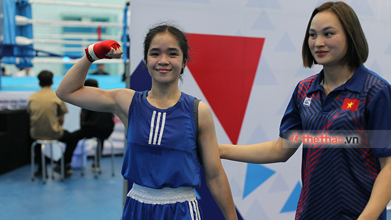 Hai chị em sinh đôi thi đấu tại giải Boxing trẻ toàn quốc - Ảnh 2