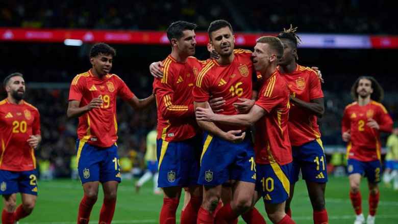 Tây Ban Nha và hành trình tới chung kết Euro 2024: Cơn lốc đỏ cuốn phăng mọi vật cản - Ảnh 2