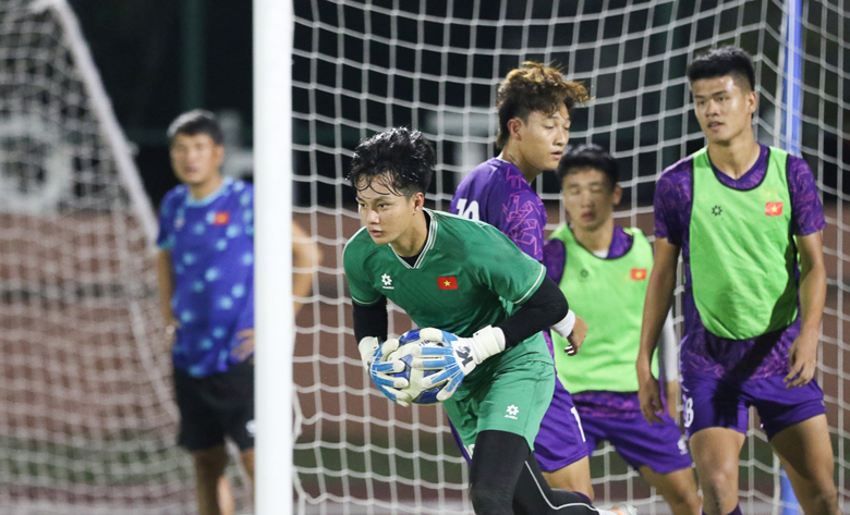 U19 Việt Nam chỉ tập 1 buổi trước trận ra quân giải U19 Đông Nam Á 2024 gặp Myanmar - Ảnh 1