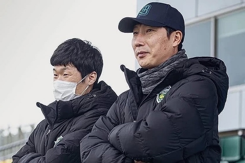 Đội bóng cũ của HLV Kim Sang Sik có biến, Park Ji Sung từ chức giám đốc điều hành - Ảnh 1