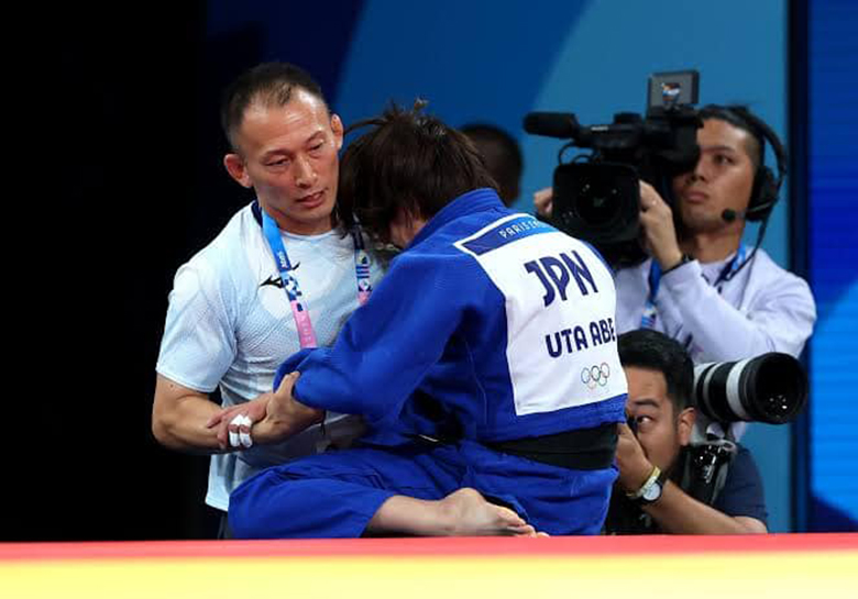 Võ sĩ Judo hàng đầu Nhật Bản thất thần vì trắng tay ở Olympic Paris 2024 - Ảnh 5