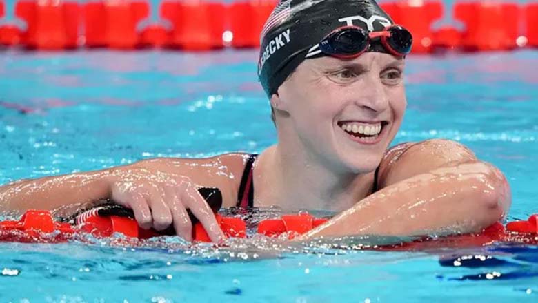 Katie Ledecky trở thành nữ kình ngư đầu tiên giành HCV ở 4 kỳ Olympic - Ảnh 1