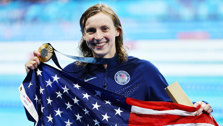 Kình ngư Katie Ledecky bắt kịp huyền thoại Michael Phelps, lập kỷ lục Olympic - Ảnh 1