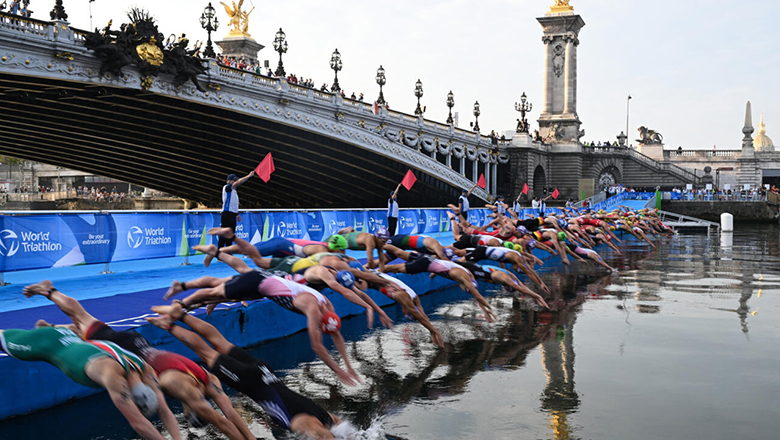 Sông Seine lại bị 'cấm cửa' tổ chức thi đấu tại Olympic Paris 2024 - Ảnh 1