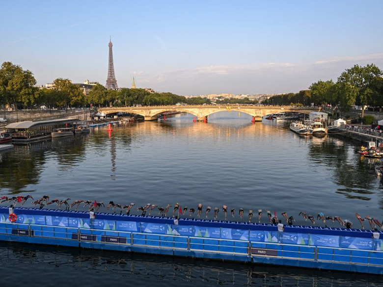 Buổi tập bị hủy lần thứ 5 vì sông bẩn, chung kết 3 môn phối hợp của Olympic Paris 2024 khó diễn ra - Ảnh 2