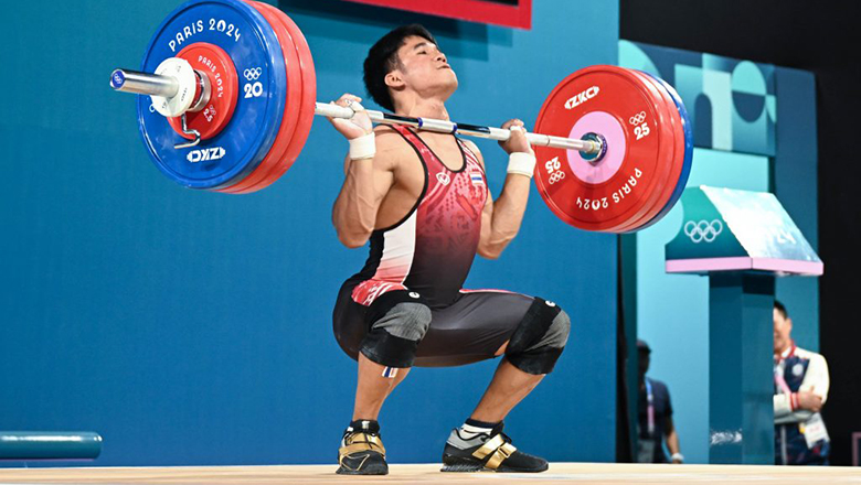 Cử tạ Thái Lan có HCB Olympic ở hạng cân của Trịnh Văn Vinh - Ảnh 1
