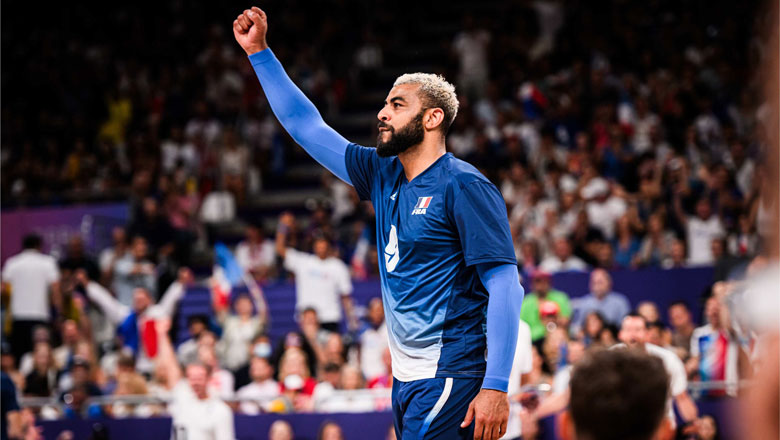 Earvin Ngapeth: 'Gã trai hư' được vinh danh MVP bóng chuyền nam Olympic Paris 2024 - Ảnh 1