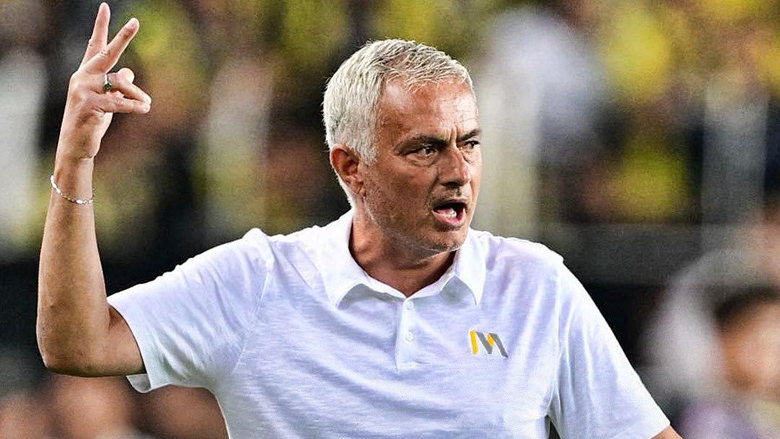 Đội bóng của HLV Mourinho bị loại khỏi Cúp C1 châu Âu theo kịch bản khó tin - Ảnh 2