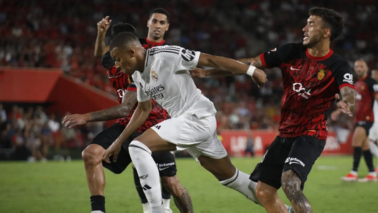 Real Madrid hòa cay đắng Mallorca trong ngày ra mắt Mbappe - Ảnh 2