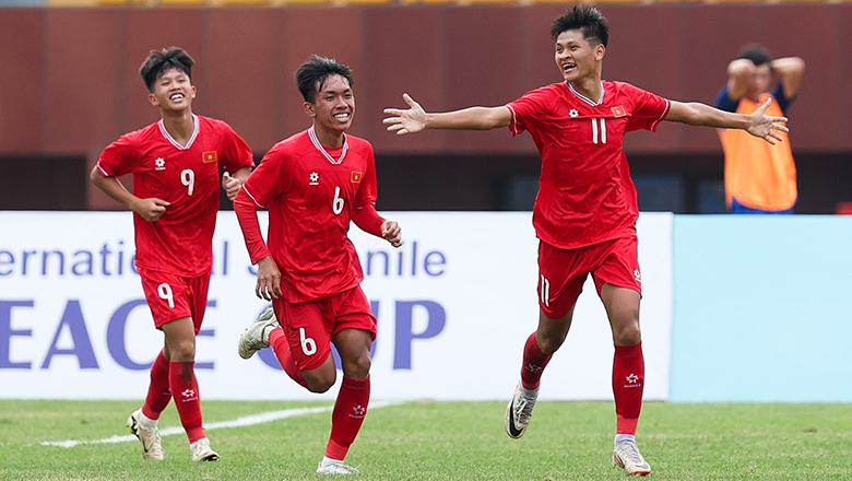 U16 Việt Nam thắng sốc Nhật Bản ở Paece Cup 2024 - Ảnh 1