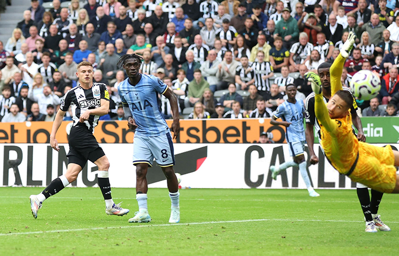 Kết quả bóng đá Newcastle vs Tottenham: Bản lĩnh 'Chích chòe', cay đắng 'Gà trống' - Ảnh 1