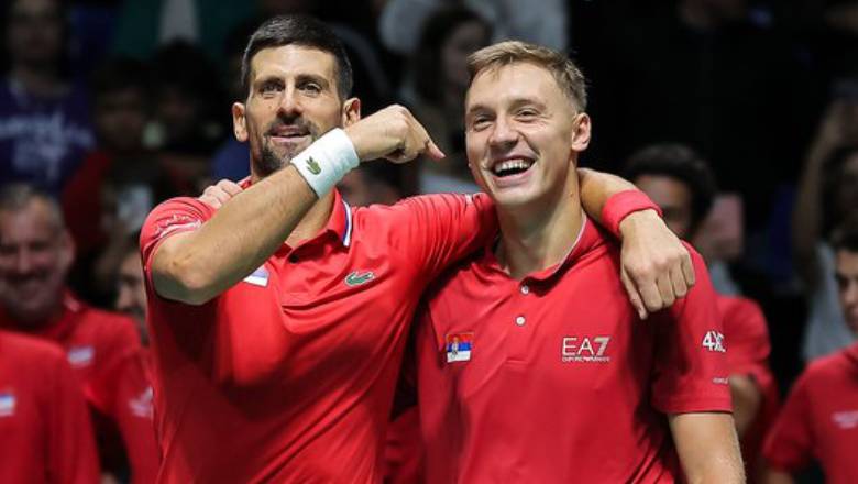 Djokovic thắng cả 2 trận đơn nam và đôi nam, giúp Serbia thắng đậm ở Davis Cup - Ảnh 2