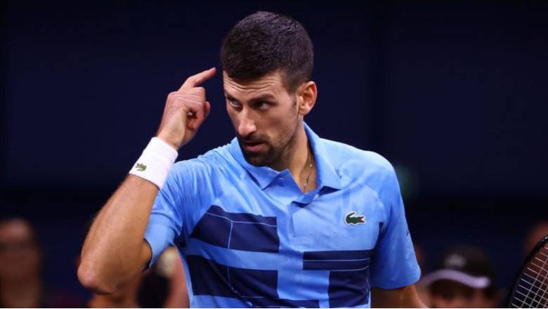 Djokovic phải xin lỗi vì không chào CĐV Trung Quốc ở sân bay - Ảnh 1