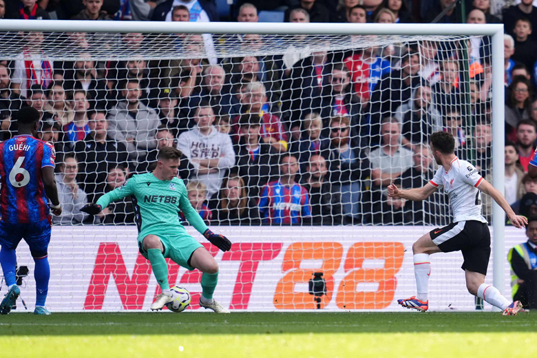 Kết quả bóng đá Crystal Palace vs Liverpool: Jota bùng nổ, 'đổ bê tông' ngôi đầu - Ảnh 2