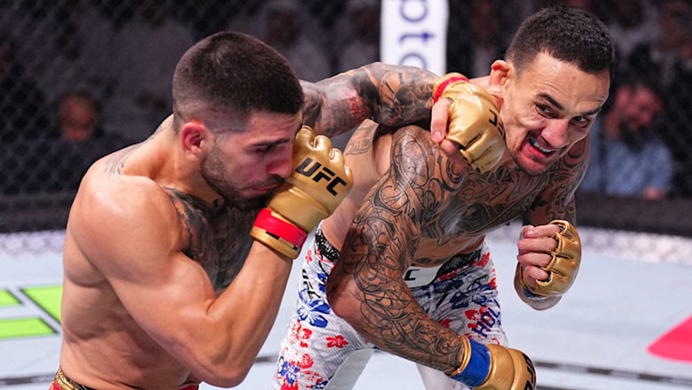 Ilia Topuria hạ knock-out Max Holloway tại UFC 308 - Ảnh 1