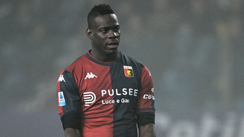 Balotelli tái xuất Serie A sau 4 năm, chơi 5 phút đã dính thẻ - Ảnh 1