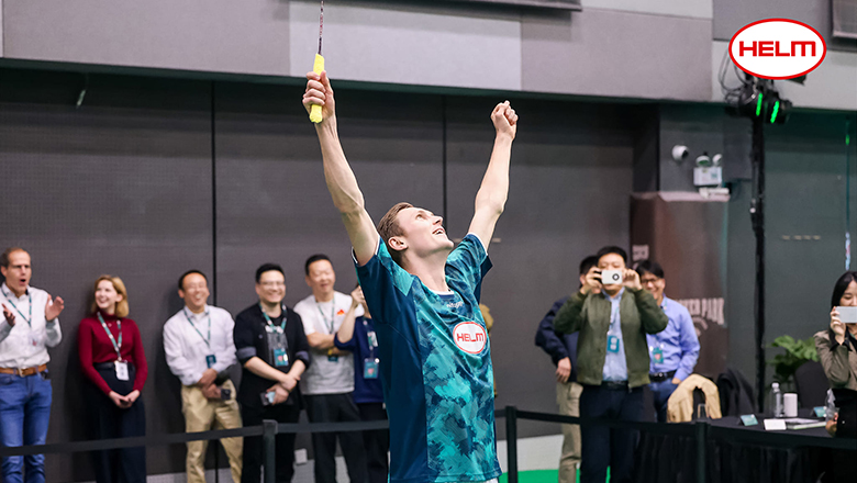 Viktor Axelsen 'chạy sô' quảng cáo ở Trung Quốc bên lề China Masters 2024 - Ảnh 1