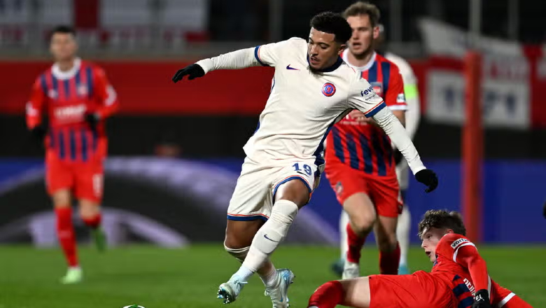 Chelsea thắng Heidenheim bằng cú đúp kiến tạo của Sancho - Ảnh 1