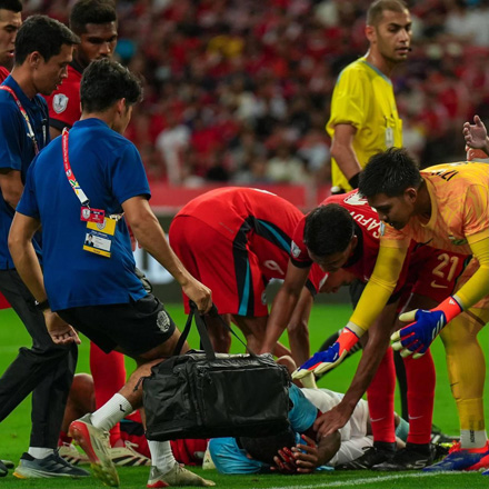 Thủ quân tuyển Campuchia phải nhập viện, đối diện nguy cơ nghỉ hết ASEAN Cup 2024 - Ảnh 2