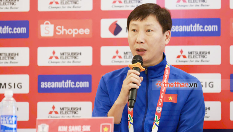 HLV Kim Sang Sik: Lịch thi đấu ở ASEAN Cup dày đặc, nhưng đội nào cũng mệt như nhau - Ảnh 1