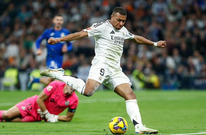 Mbappe vắng mặt trong đội hình xuất sắc nhất năm - Ảnh 2